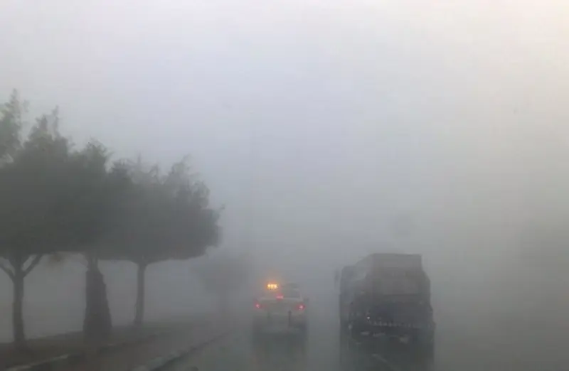 يصل إلى كثيف.. ضباب وانعدام الرؤية على أجزاء من الشرقية