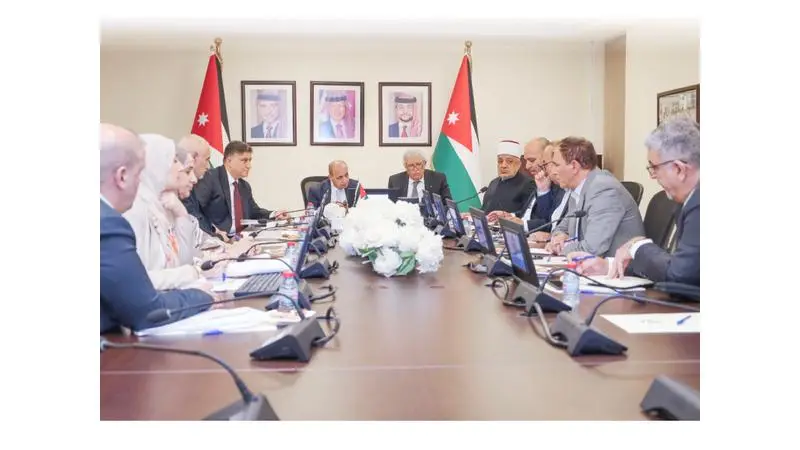 بحث تطوير منظومة النقل والربـط بمطـار الملكة علياء