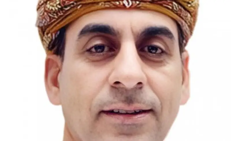 الأنياب.. إما طعن وإما سُم