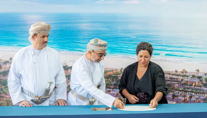 بتكلفة 5.7 مليون ريال.. وضع حجر الأساس لمشروع سياحي وتجاري متكامل بولاية مصيرة بجنوب الشرقية
