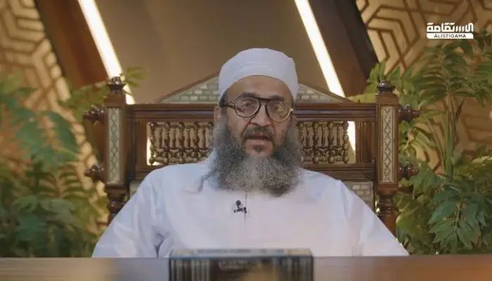 ظهور المرأة بزينتها على حساب سوشال ميديا مخصص للنساء.. الشيخ إبراهيم الصوافي يوضح الحكم