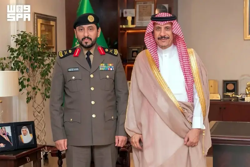 محافظ حفر الباطن يقلّد مدير الشرطة رتبته الجديدة