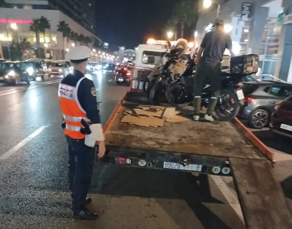 أمن طنجة يشن حملات قوية على أصحاب الدراجات النارية المخالفة لقانون السير والجولان