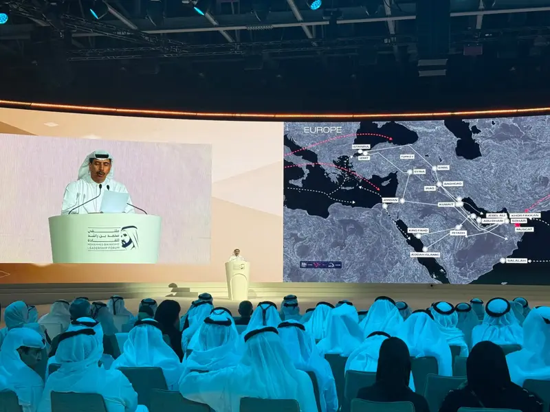 «دي بي ورلد»: تطوير بوابة تجارية جديدة في الفجيرة.. ومسارات تربط موانئ عُمان بدبي