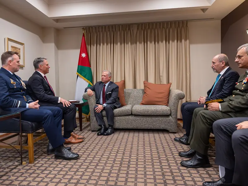 العاهل الأردني يبحث مع نائب رئيس الوزراء الأسترالي التعاون في المجالات الدفاعية والأمنية