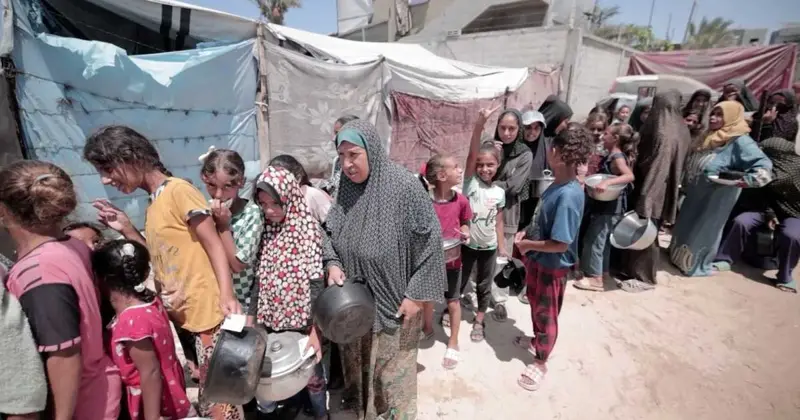 بعد تراجع المساعدات.. مخاوف جديدة تؤرق عائلات غزة