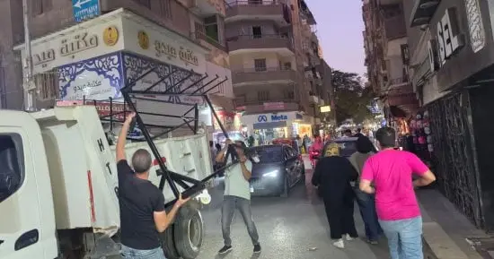 حى الطالبية يشن حملة بشارعى العريش وضياء.. تشميع 7 محلات ومصادرة المضبوطات