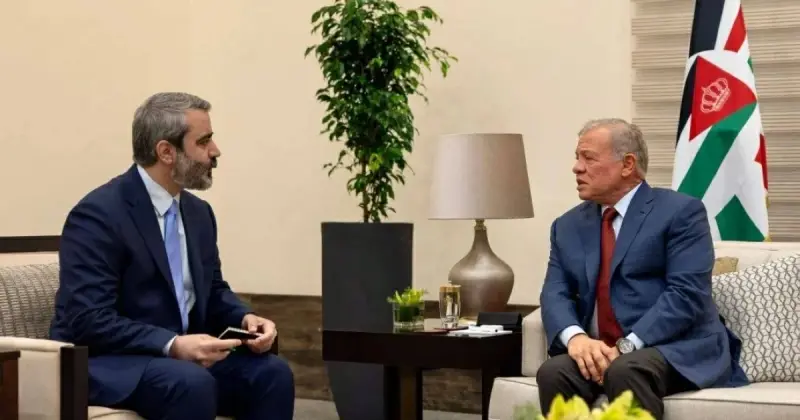 ملك الأردن يؤكد رفض الاعتداءات الإسرائيلية على سوريا