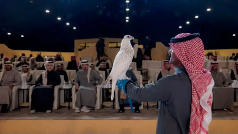 فتح باب التسجيل للمشاركة في مهرجان الملك عبدالعزيز للصقور 2026