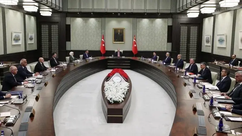 أردوغان يدين هجمات الحوثيين على مطار الرياض ويعلن إحالة اتفاقية مكة إلى البرلمان