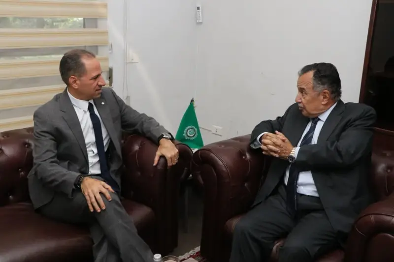 ‎ المستجدات السياسية بين رئيس حزب الكتائب والأمين العام لجامعة الدول العربية