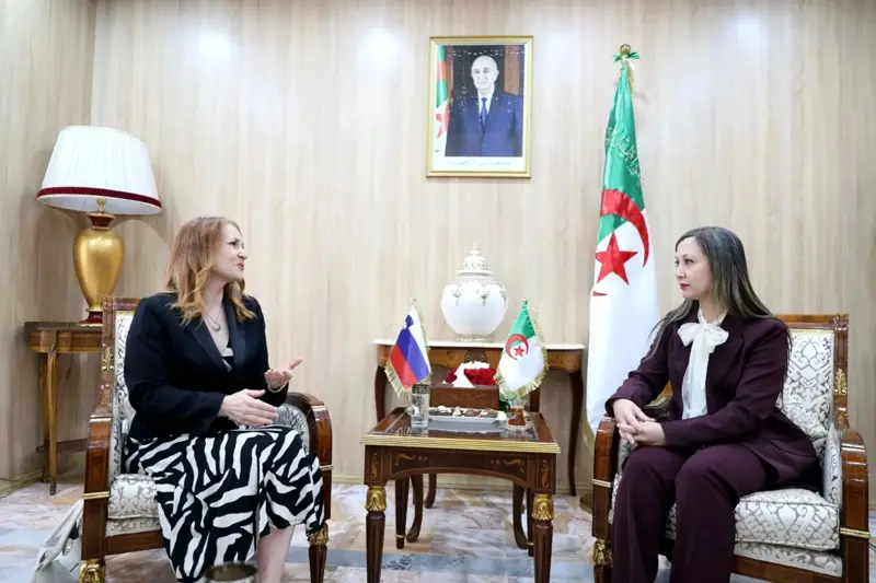 بوفدش تستقبل سفيرة سلوفينيا لدى الجزائر