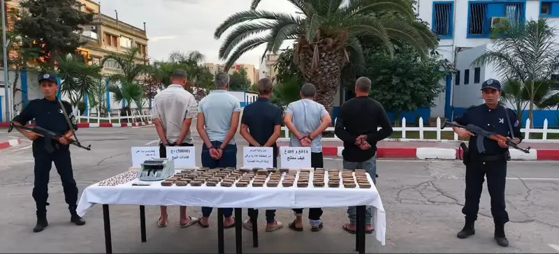 توقيف 5 أشخاص وحجز 15 كلغ مخدرات ببراقي