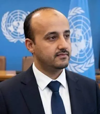 مفوض حقوق الإنسان يطالب الحوثي بتحقيق عاجل في وفاة موظف أممي بسجونه