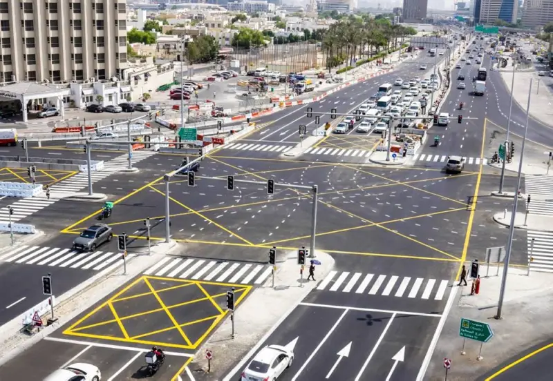 "طرق دبي" تُنجز مشروع تحويل دوار السطوة إلى تقاطع محكوم بإشارات ضوئية