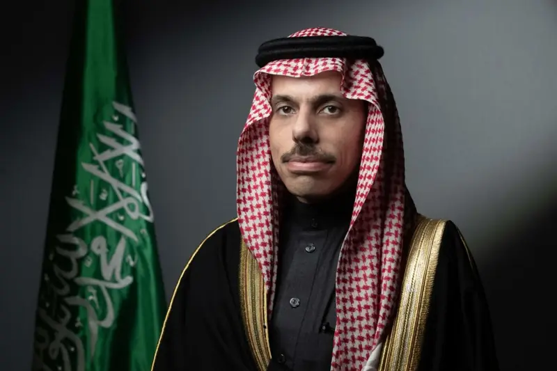 وزير الخارجية يبحث المستجدات في المنطقة مع نظيريه القطري والكويتي