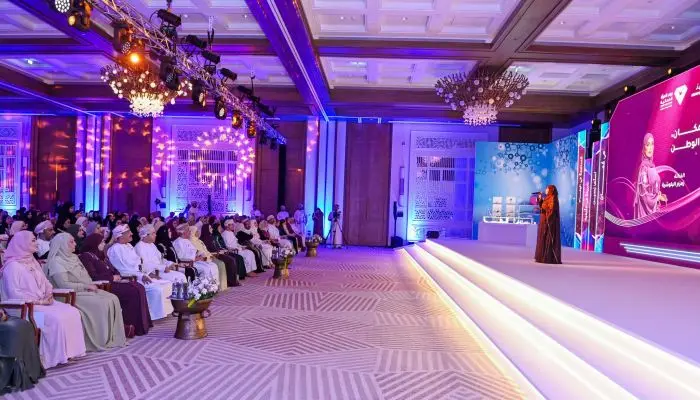 وزارة التنمية الاجتماعية تحتفل بيوم المرأة العُمانية وتُكرّم 30 امرأة في قطاعات حيوية