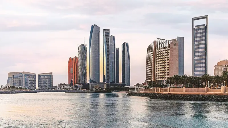 "فيتش" تثبت تصنيف أبوظبي الائتماني عند "AA" مع نظرة مستقبلية مستقرة