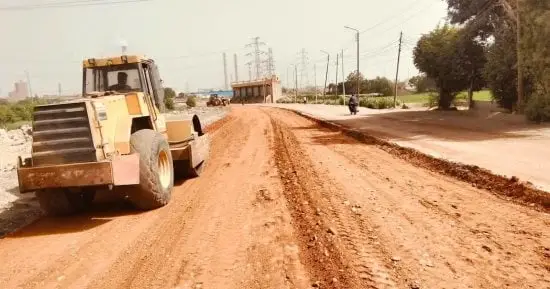 تقوية ورصف طريق برطس المنصورية الغربى بالجيزة بطول 2.5 كم