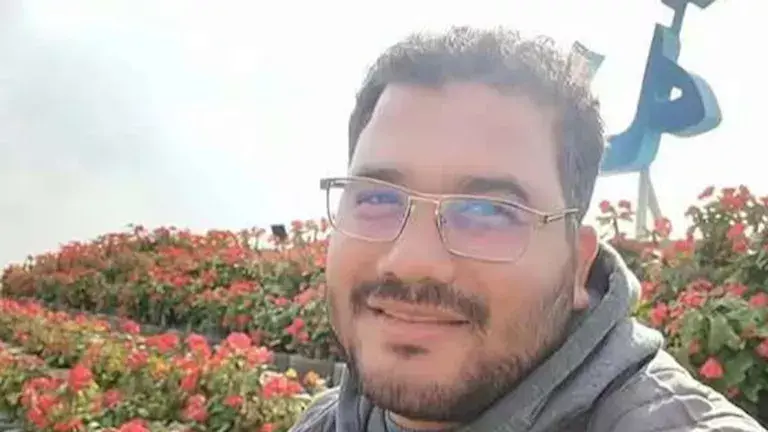 اللحظات الأولى لتشييع جثمان السائق محمد لطفي خشبة الضحية الثانية لحادث