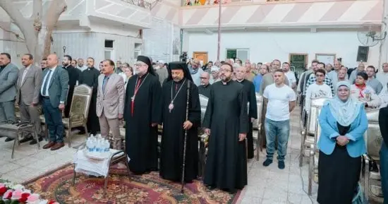 بطريرك الأقباط الكاثوليك يزور رعية ومدرسة «أمشول» بإيبارشية القوصية