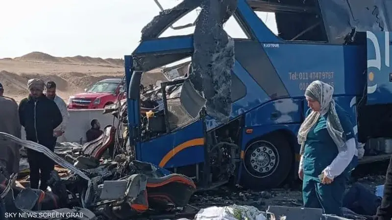 مصر: تصادم بين حافلة زشاحنة نقل يخلف ضحايا وجرحى