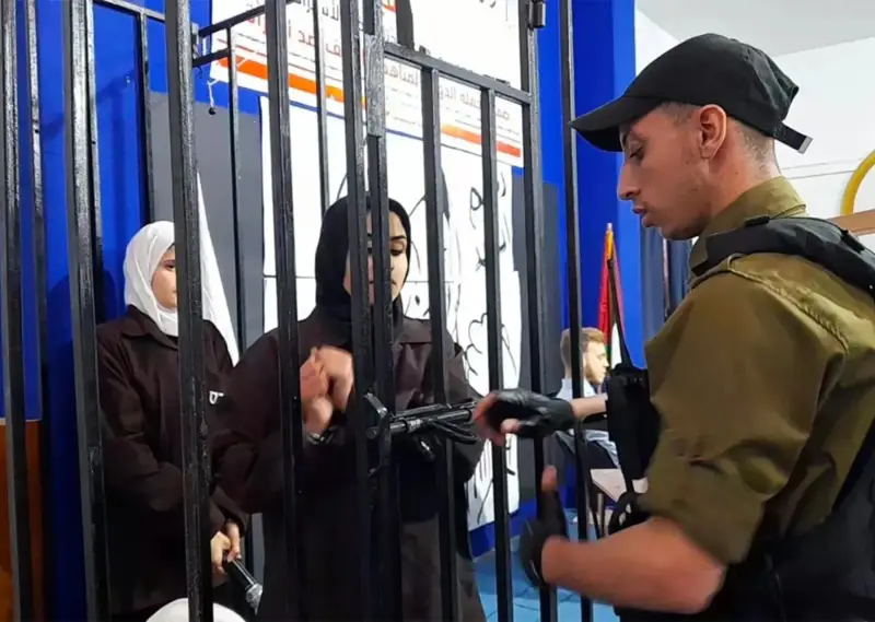 نداء قطامش تكشف قسوة الاعتقال: أسيرات يَنمن على الأرض ويعانين نقص العلاج