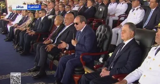 الرئيس السيسى: سيدات مصر يقمن بدور محورى فى الحفاظ على أمن مصر
