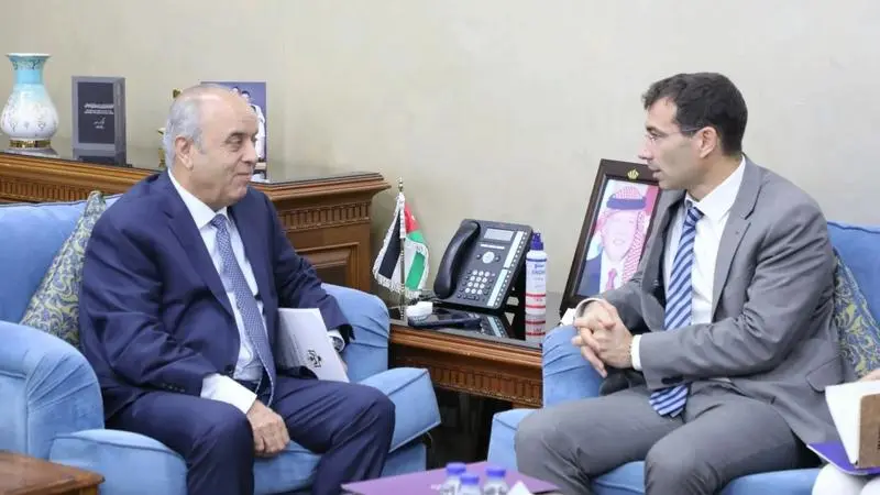 وزير التربية وسفير الاتحاد الأوروبي يبحثان التعاون التعليمي