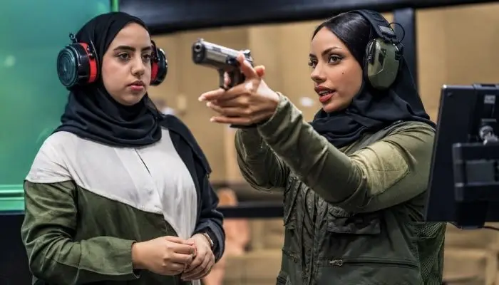 من اكتشاف الموهبة إلى المنافسة الدولية.. ما خطة تطوير الرماية النسائية في عُمان؟