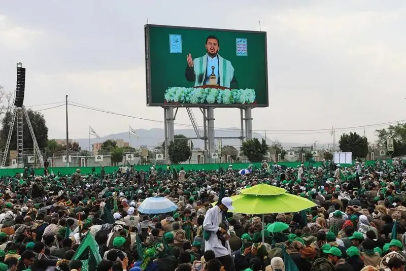 مشاهير الحوثيين يطالبون بالمال وسط احتدام المعركة الدعائية