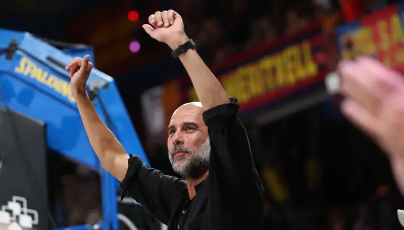 على أنغام Viva la Vida... جماهير برشلونة تستعيد أمجاد غوارديولا