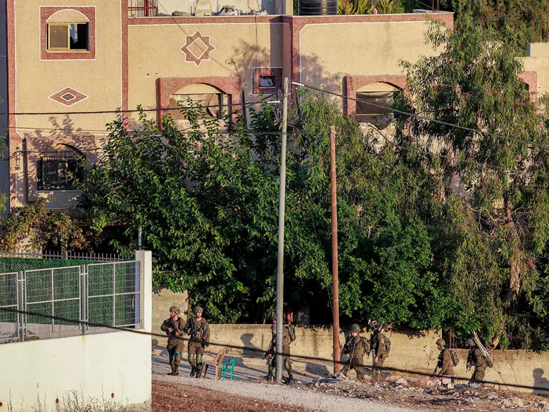 إصابة فلسطينيين بنيران جيش الاحتلال الإسرائيلي في قطاع غزة