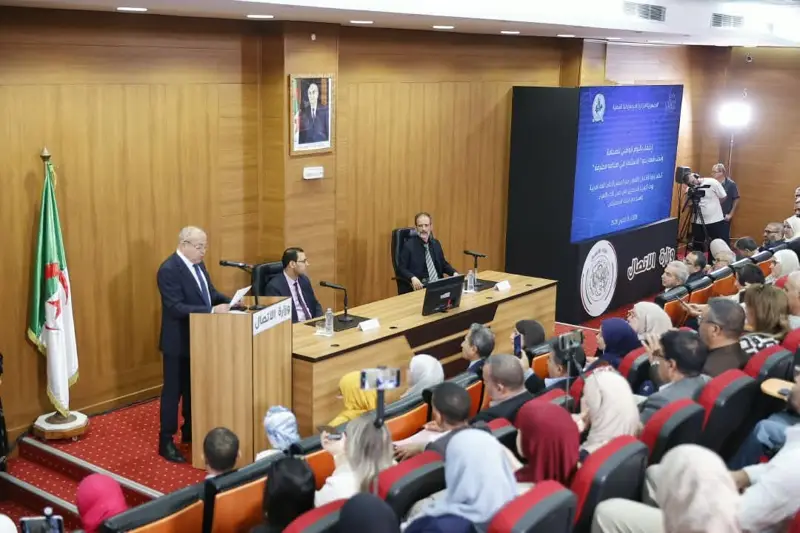 بوسليماني: الصحفي هو الوحيد المؤهل للتحقق من صحة المعلومة وتحمل المسؤولية