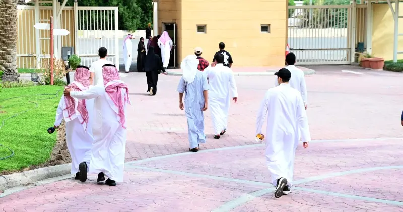 السفارة السعودية تسيّر حافلات لإعادة مواطنيها إلى الرياض