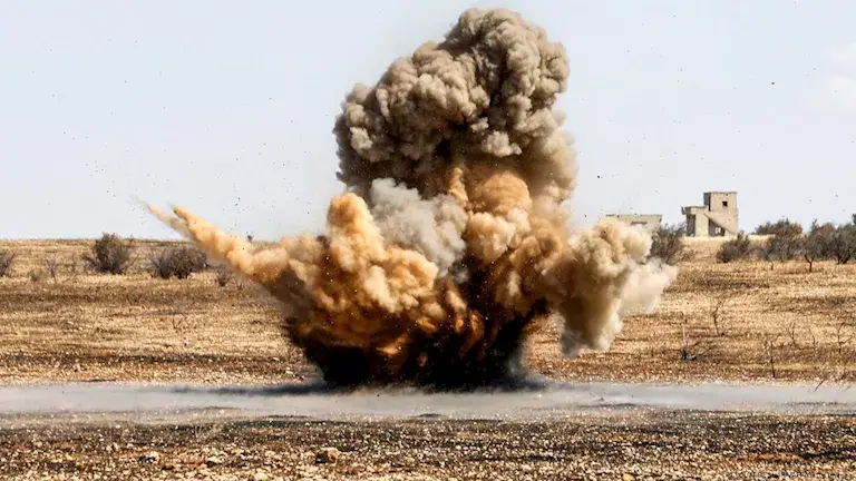 إصابة 20 شخصا بينهم حالات خطرة في انفجار ذخيرة شمالي إسرائيل (فيديو)
