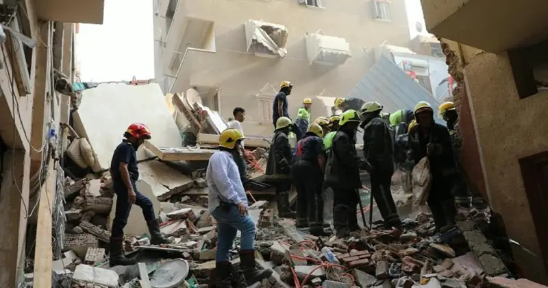 وفاة 4 أشخاص بانهيار مبنى في القاهرة