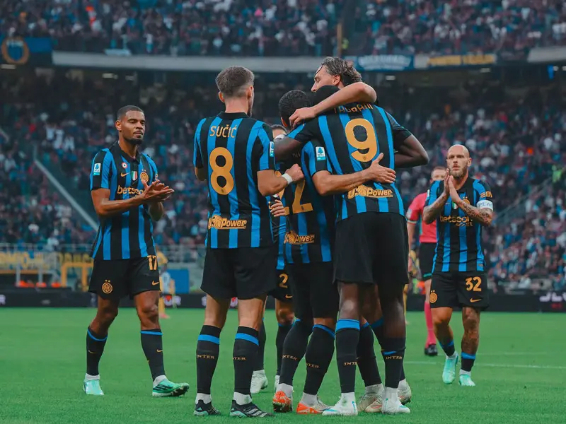 الدوري الإيطالي..إنتر ميلان يهزم بارما وينفرد بالصدارة مؤقتا