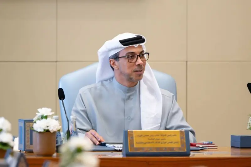 منصور بن زايد يترأس المجلس الوزاري للذكاء الاصطناعي والتنمية