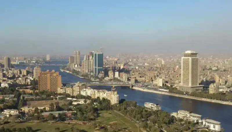 موديز ترفع تصنيف مصر الائتماني درجة وتبدي نظرة مستقبلية إيجابية