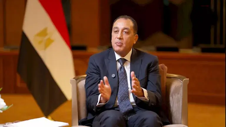 مدبولي يكشف تفاصيل روتينه اليومي بين الاجتماعات والزيارات الميدانية - تفاصيل