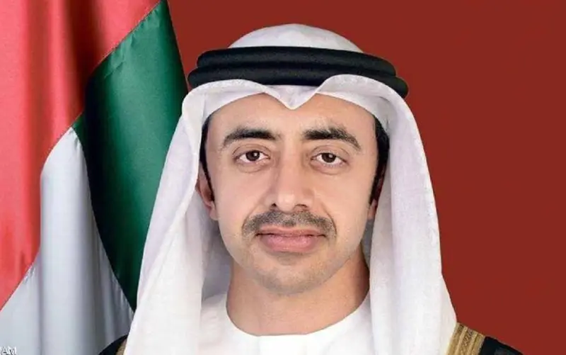 عبدالله بن زايد والوزير المنسق للتنمية البشرية والثقافية في إندونيسيا يبحثان هاتفياً تعزيز علاقات التعاون بين البلدين