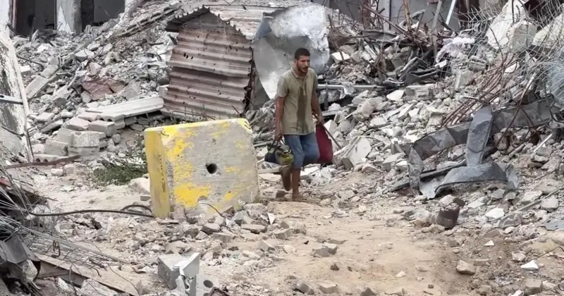 نازحون قرب "الخط الأصفر" يصرخون من شدة الانفجارات وسط حالة من الرعب