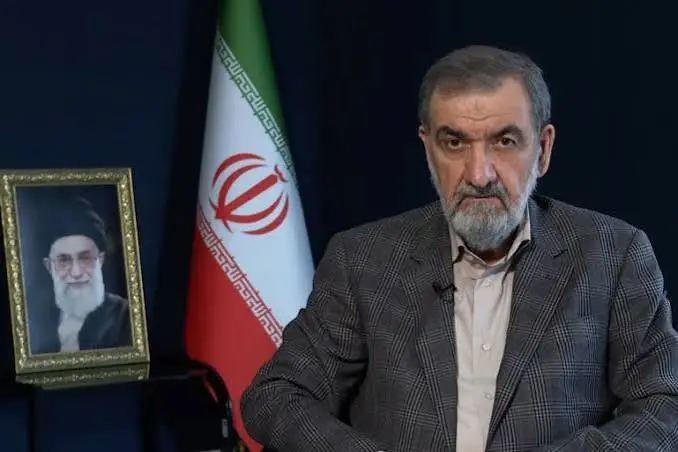رضائي: رسالة فانس "مؤشر جيد".. ولا قرار بتغيير العقيدة النووية