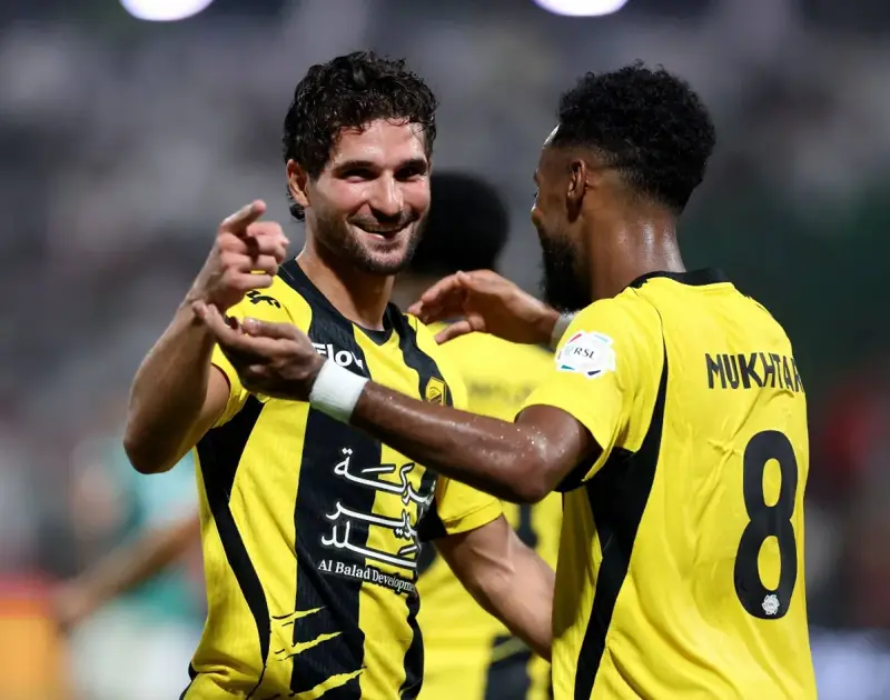 الاتحاد يكتسح الاتفاق برباعية في الدوري السعودي
