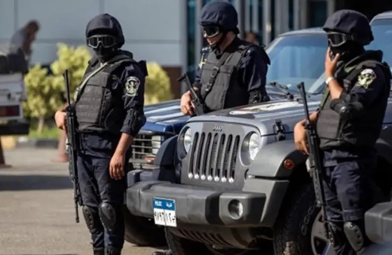 في مصر... توقيف شخص هدّد باستهداف دور عبادة ومحلات تجاريّة