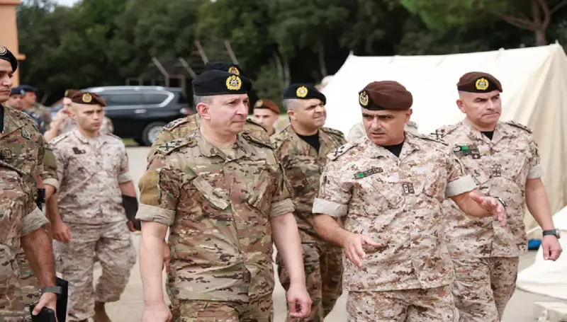 هيكل يتفقَّد أنشطة تمرين مشترك بين الجيشين اللبناني والبريطاني (صور)
