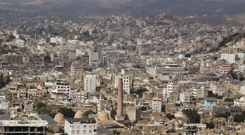 تصعيد الحوثيين يفاقم النزوح ويهدّد الأمن الغذائي بتعز