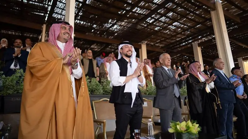 ولي العهد يرعى الحفل الختامي لبطولة العالم للقدرة الدولية للهجن في الديسة