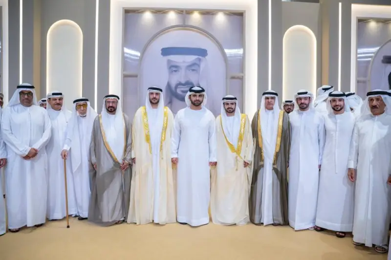 منصور بن محمد يحضر أفراح القمزي والفلاسي والعويس